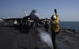 凯恩：美军在伊朗战争中狂饮200万罐能量饮料