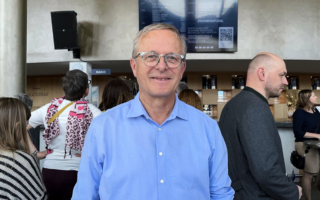 “神韵独一无二” IT专家赞赏演员艺术造诣