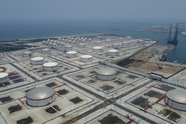 墨西哥奥尔梅卡炼油厂再起火 尚无伤亡报告