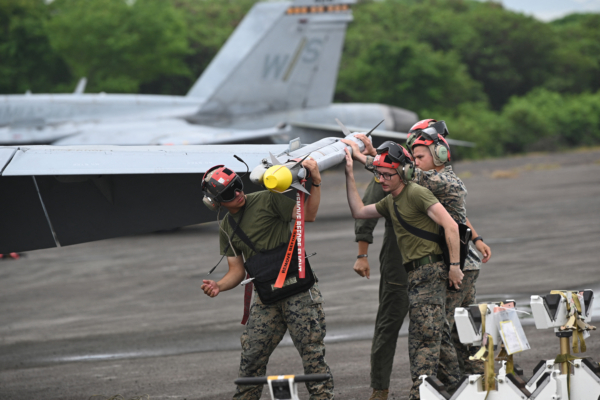美澳菲南海多边军演 强化后勤协同作战