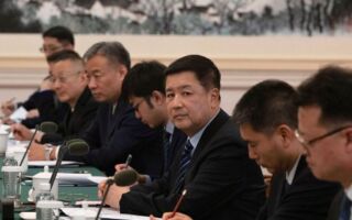 习心腹王小洪异常隐身逾三周 传闻纷飞