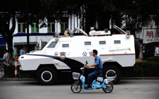 深圳超10万电动自行车连夜被清缴 引公愤