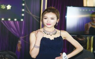 李佳芯入围金像奖 获母校晒童年照帮拉票