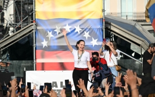 马查多在西班牙举行大型集会 但拒见该国首相