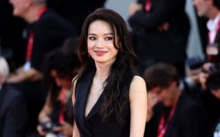 舒淇获金像奖新晋导演 自嘲太老笑翻全场