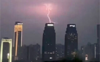 男团TFBOYS公司对演唱会施实名制 惹怒粉丝