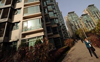 贵州小区村民拒交物业费 电梯停运老人叹苦