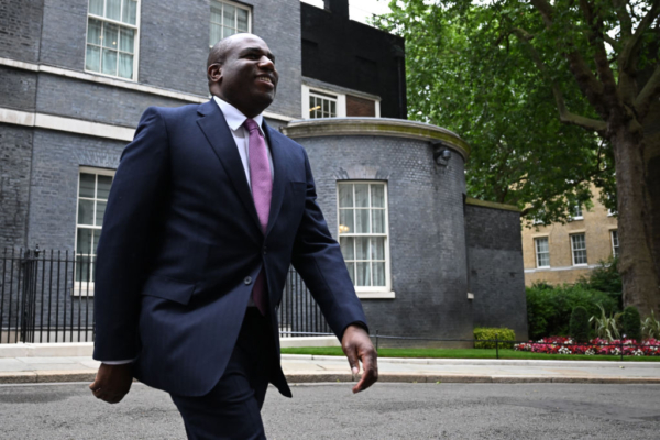 英国召见中共大使郑泽光 抗议间谍活动