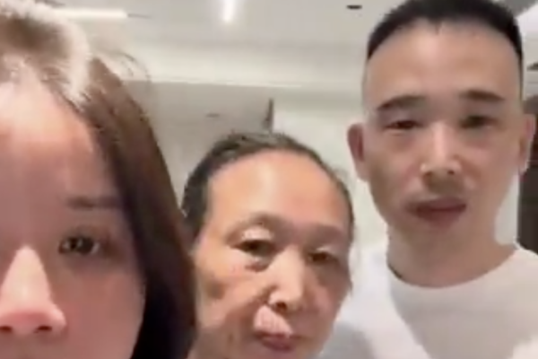 宁波小洛熙家人被传唤 有声援者遭堵截遣返