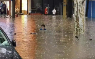 湖南暴雨 4人在地下车库失踪 37人缺席中考