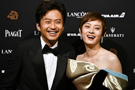 被问“不怕万一,只怕什么” 邓超回应获超赞