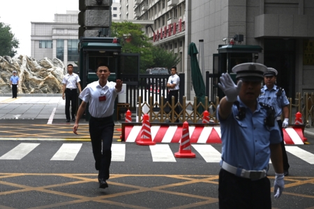 五中全会“老虎成群” 习被指不亡党不罢休