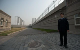 报告揭中国看守所系统性侵权 揭三类施暴者