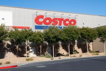 Costco推出Nike联名款运动鞋 转售价格飙涨