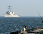 伊朗军舰企图劫持美油轮 遭美驱逐舰驱离