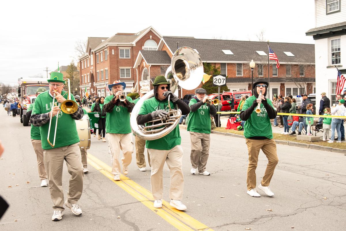 3月15日（周日）下午，纽约上州橙县（Orange County）戈申（Goshen）举办哈德逊河谷中部圣派翠克节游行（2026 Mid-Hudson St. Patrick's Parade）。（戴兵／大纪元）