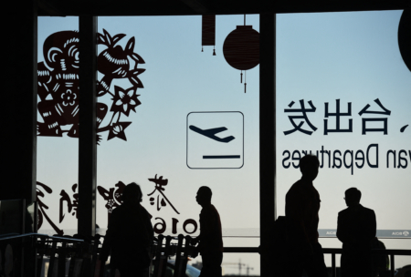 北京发出入境新规 分析:史上最严最不透明