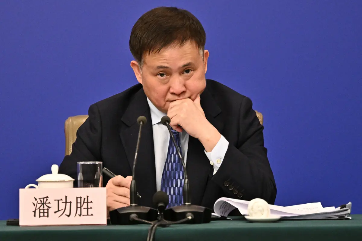 经济衰退扩大 中共央行政策急转弯托底救市
