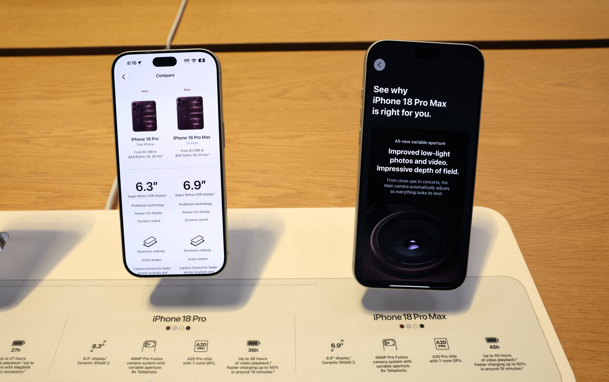 2026年9月18日,苹果新机iPhone 18 Pro与iPhone 18 Pro Max在纽约市第五大道苹果旗舰店正式开卖。(Timothy A. Clary/AFP via Getty Images)
