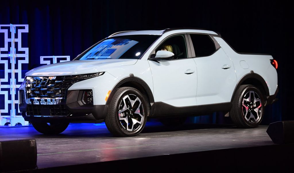 2021年11月17日,现代圣克鲁兹(Hyundai Santa Cruz)作为2022年度最佳卡车奖的入围车型,亮相于加州洛杉矶举行的洛杉矶车展。 (Frederic J. Brown/AFP)